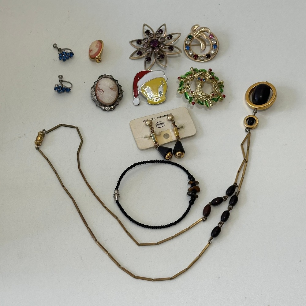 Lot of 11 Vintage Brooches Pins‎ Earrings Bracelets Necklaces Jewelry Collection - Picture 2 of 9